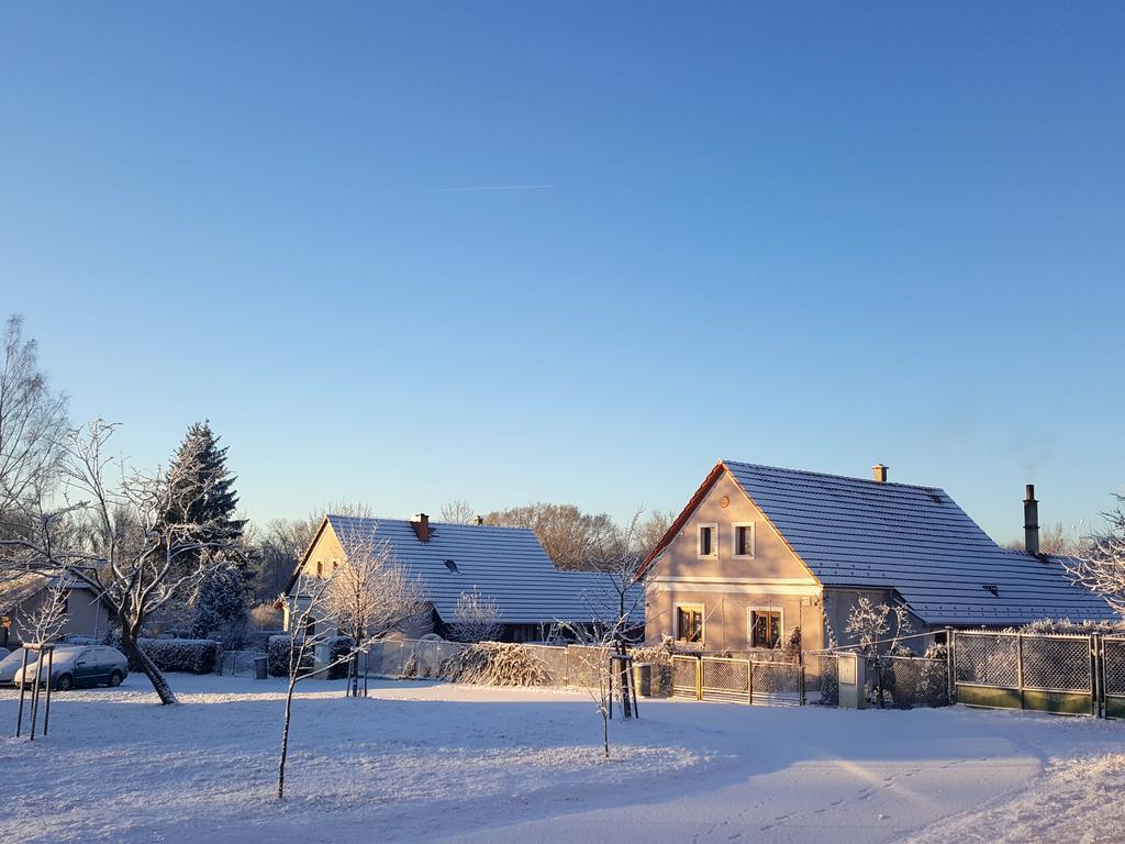 Penzion-Na Navsi Horni Plana Exterior photo